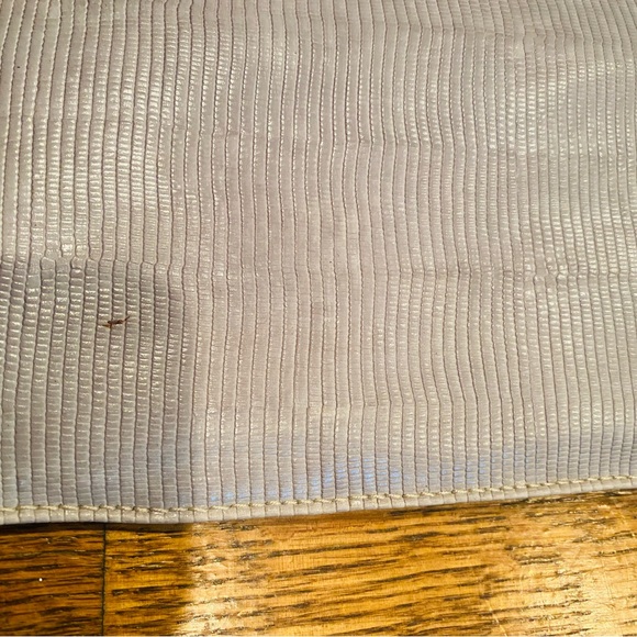 Cristian Genuine Leather Lizard-Embossed Crossbody Bag – Made in Italy - Picture 7 of 9